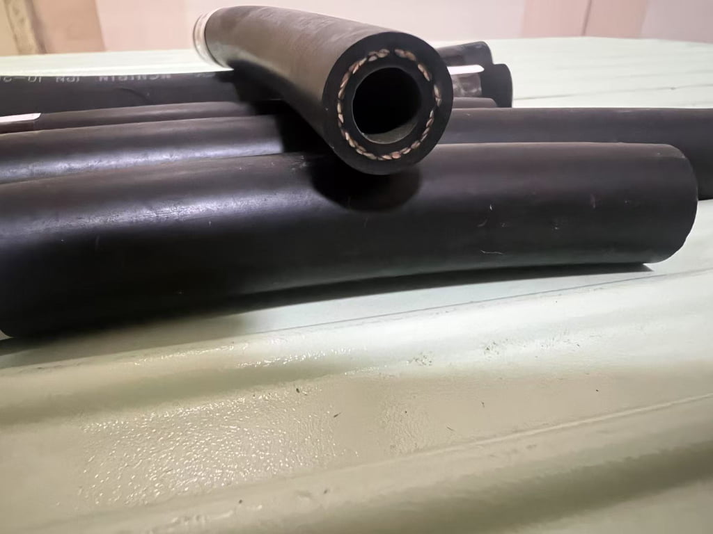 A10 air conditioning hose